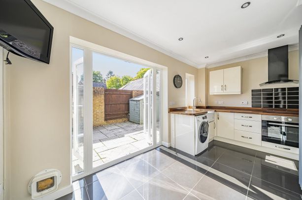 2 bedroom house to rent - Photo 1