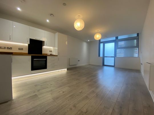 Edinburgh Gate, Harlow - Photo 1