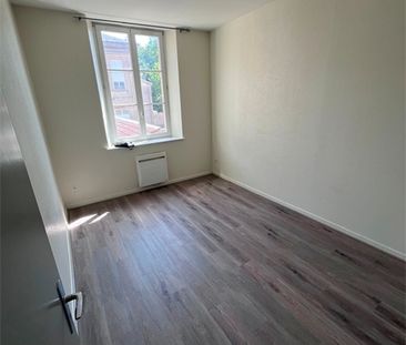 Location Appartement 3 pièces 82m² - Photo 2