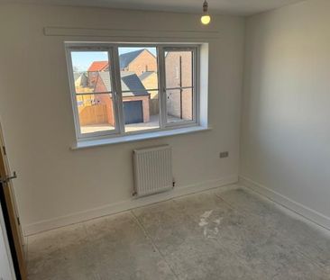 2 bedroom semi-detached house to rent - Photo 6