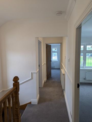 Chestnut Close, Hornchurch - Photo 5