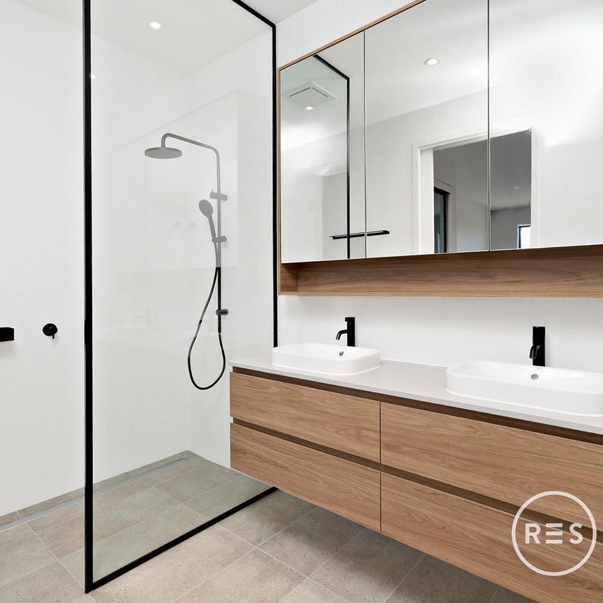 Stylish 2-Bedroom Living in The Fabric with park views - Photo 1