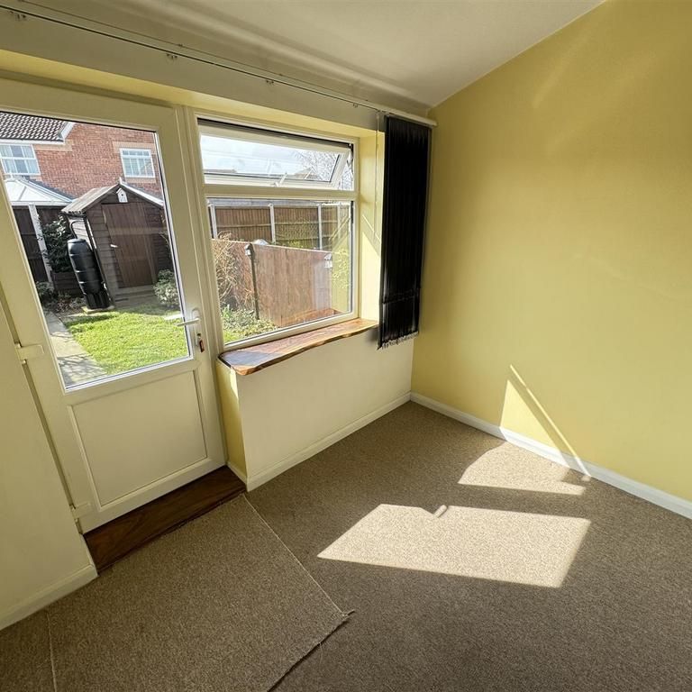 2 bedroom terraced house to rent - Photo 1