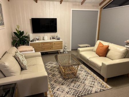 Tidy Townhouse - Photo 3