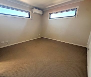 4A Jason Place, Hampton Park VIC - Photo 3