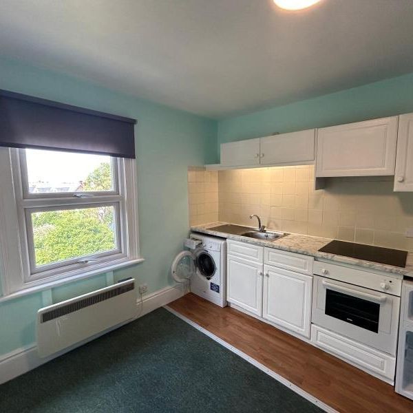 Studio to rent - Photo 1