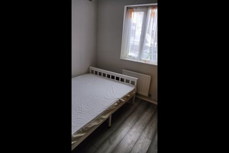 2 Bed Flat, Morena Street, SE6 - Photo 4