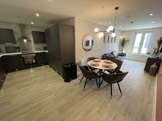 1 bedroom in a house share to rent - Photo 1