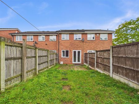 2 bedroom Terraced House to rent - Photo 4