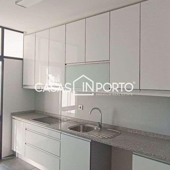 Apartamento T3+1 Rua do Campo Alegre - Photo 1