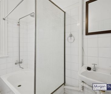 Convenience, comfort and a premium western‑suburbs lifestyle - Photo 5