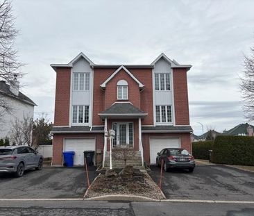 Grand logement 5 ½ avec stationnement intérieur et extérieur dans u... - Photo 2