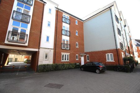 2 bedroom flat to rent - Photo 2