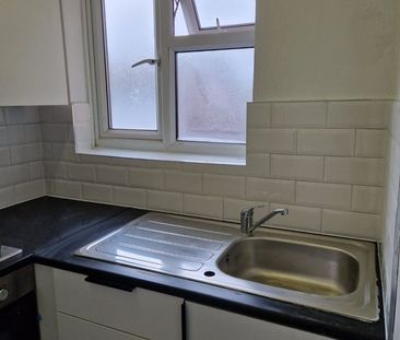 1 Bed Flat, Essex Mansions, E11 - Photo 1