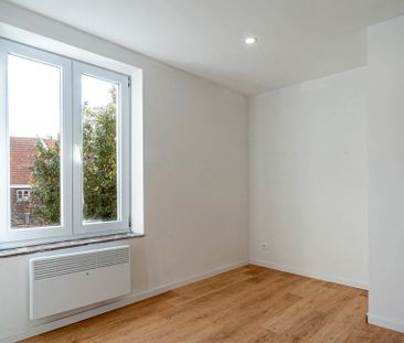 Woning te huur in Saint-Nicolas voor € 600 met 1 slaapkamer - Photo 2
