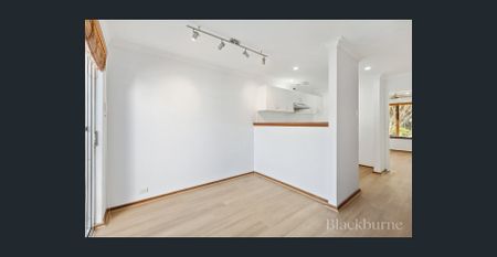 Charming and Updated Villa in Perfect Location - Photo 3