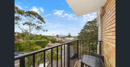 Elegant Apartment with Iconic City Outlook with Harbour and City Skyline Views. - Photo 5