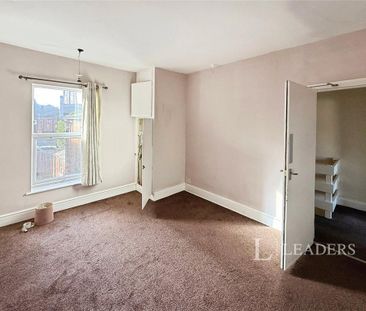 3 bedroom detached house to rent - Photo 4