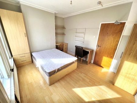 55 Ulsterville Gardens, Belfast, BT9 7BB - Photo 3