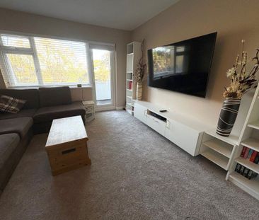 LABURNUM HOUSE, REDHILL DRIVE - Photo 2