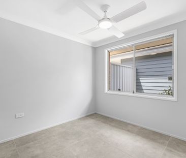 Modern Three Bedroom Home - Photo 6