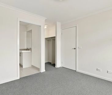 NEW BUILD HOME FOR RENT IN LARA - Photo 2