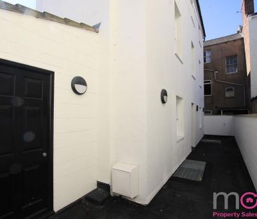 1 bedroom house of multiple occupation to rent - Photo 2