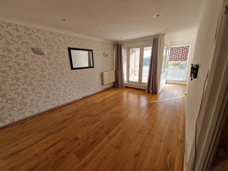 2 Bed Flat, Farm Avenue, NW2 - Photo 2