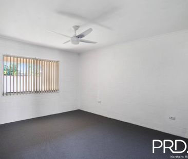 Modern 2-Bedroom Unit with Private Courtyard & Off-Street Parking - Photo 5