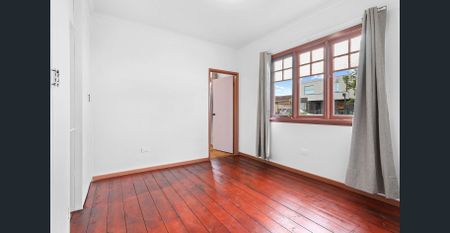 Family Living in Quite Locale - Photo 3