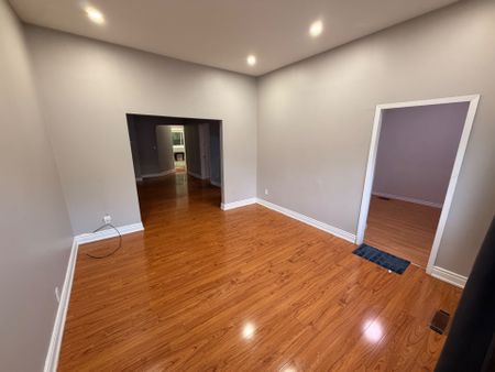 For Lease - 31 Adelaide Street Unit# MAIN, London South, Ontario - Photo 4