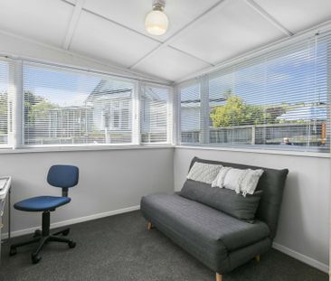 Sunny and stand alone! - Photo 6