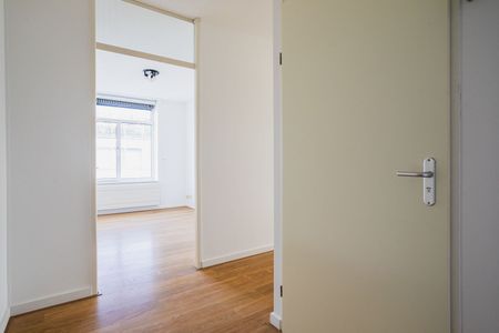 Appartement te huur: Burgemeester De Monchyplein 218 2585 DJ Den Haag - Foto 2