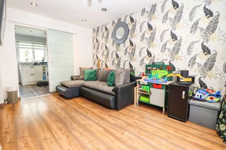 2 bedroom terraced house to rent - Photo 3