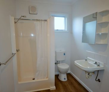 Immaculate 1-Bedroom Unit – Updated, Bright & Perfectly Positioned! - Photo 6