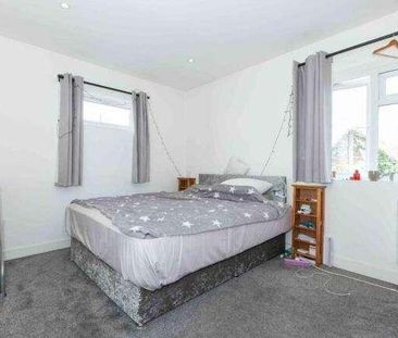 North Road, Lancing, BN15 - Photo 2