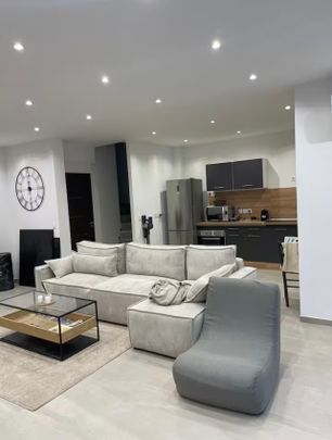 Location Maison 4 pièces 110m² - Photo 1