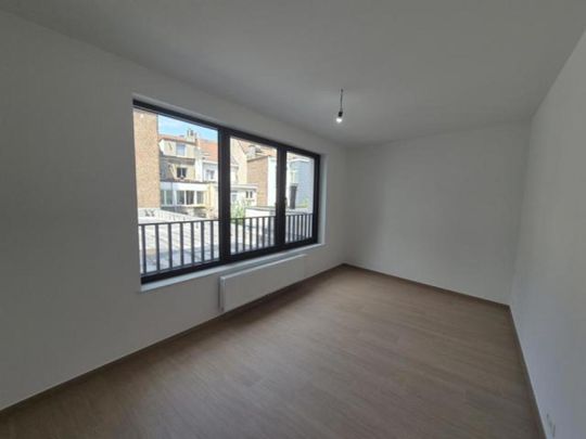 Appartement te huur in Anderlecht - Photo 1