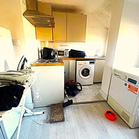 2 bedroom flat to rent - Photo 3