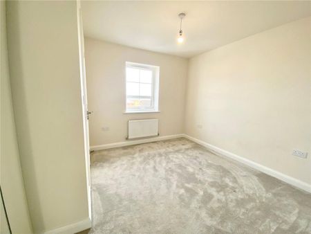 3 bedroom semi-detached house to rent - Photo 4