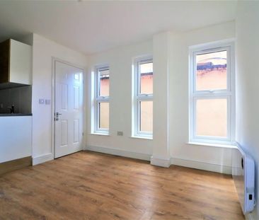 2 Bed Flat, King Street, LU1 - Photo 4