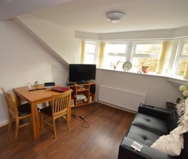 Flat 3-13 Dunluce Avenue, Belfast, BT9 7AW - Photo 1