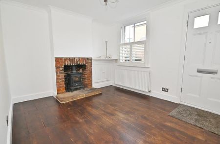 2 bedroom terraced house to rent - Photo 4
