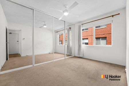 Light-Filled One-Bedroom Unit in Ashfield - Photo 2