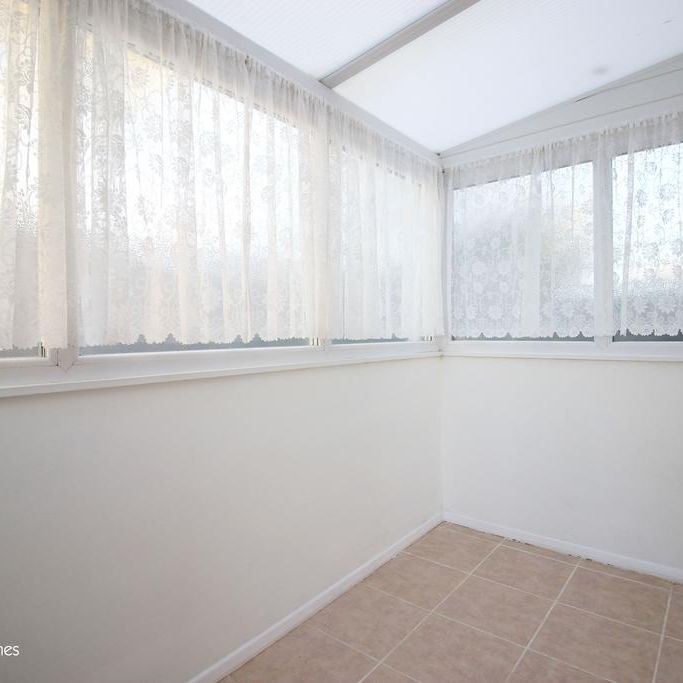 2 bedroom bungalow to rent - Photo 1