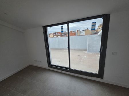 Dúplex de alquiler en Carrer de Severo Ochoa, Ca n'Aurell - Photo 2