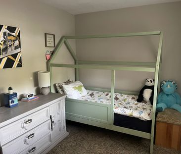 For Lease - 390 St. Augustine Drive, Oakville, Ontario - Photo 5