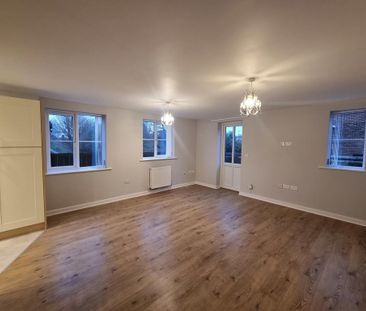 2 bedroom ground floor flat to rent - Photo 1