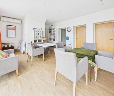 Oatlands Drive, Weybridge, KT13 - Photo 5