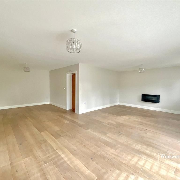 5 bedroom detached house to rent - Photo 1